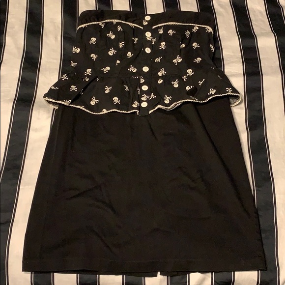 Dresses & Skirts - Large black and white skull dress